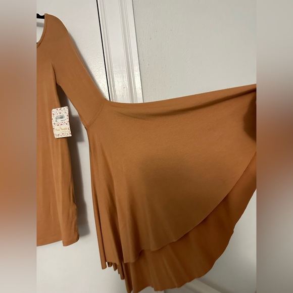 NWT Free People Top with Bell sleeves - Picture 2 of 6